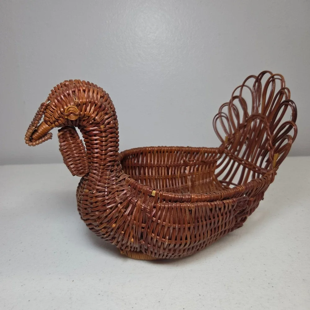 Vintage Turkey‎ Wicker Basket Thanksgiving Fall Harvest Decor Brown Rattan